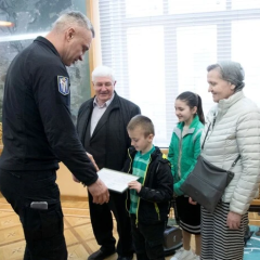 Kyiv apartment for a family of 43 people