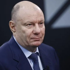Portraits of Russian oligarchs with money bills