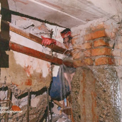 В Краматорске после авиаудара спасены 14 человек, раненых — шесть