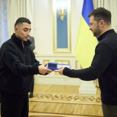 Zelensky awarded volunteers, energy workers, and teachers