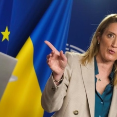 Представники Білорусі та Росії за воротами Європарламенту