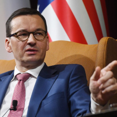 Польща відкриває повітряний простір Росії