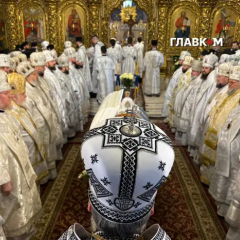 Patriarch Filaret lying in bed