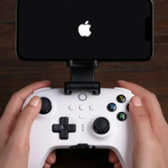 Apple's gaming controller for iPhone