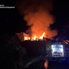 Женщина погибла, дом разрушен после массированного обстрела Миколаева