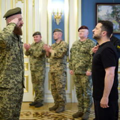 Украинский президент отмечает День Вооруженных сил связи и кибербезопасности