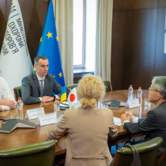 Японія передала медичне обладнання Україні