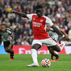 Bukayo Saka signs new contract with Arsenal