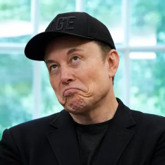 Elon Musk No Longer a Trillionaire After SpaceX Stock Plunge