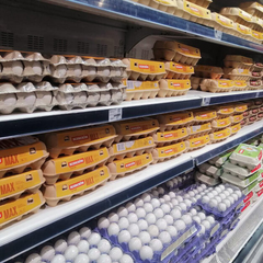 Яйца в супермаркете