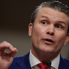 Новый министр обороны США Хегсет на встрече в Брюсселе