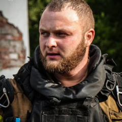 Рятувальники годинно розбирають завали