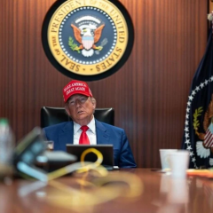 Трамп готовится к переговорам с Ираном