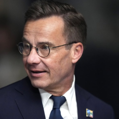 Премьер Кристерссон объявил об отставке