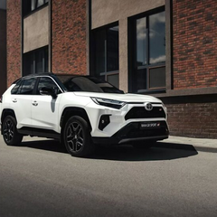 Зображення нових авто на українських дорогах