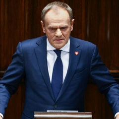 Туск реагує на відмову Орбана