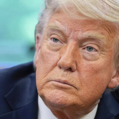 Трамп залишає саміт G7 через Зеленського і Макрона