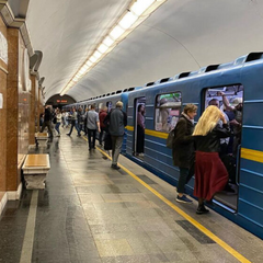 Пассажиров транспорта в Киеве
