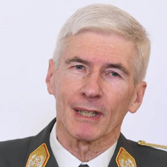 Глава Військового комітету ЄС запропонував новий формат миротворчої місії в Україні