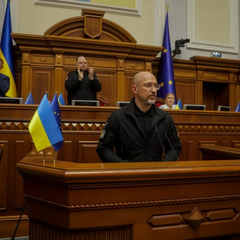 Шмыгаль гарантирует социальные выплаты и пенсии