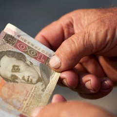 Пенсіонери без грошей через помилки