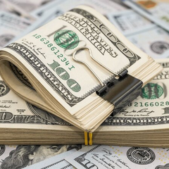 Гроші не приймаються в банках і обмінниках