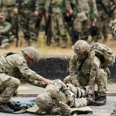 Прапори Великої Британії та України