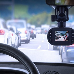 Водій може володіти авто, але не кермом