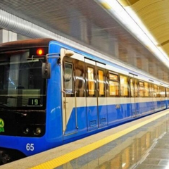 Нові знаки безпеки поруч з метро