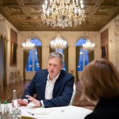 Зеленський та Трамп на переговорах
