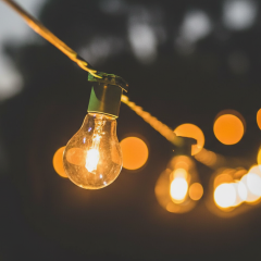 Тарифи на світло та фінансові махінації