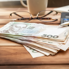 Pensions and identification of Ukrainians