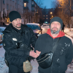 Задержание мужчины в супермаркете