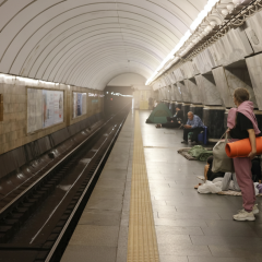 Киевское метро, интервалы 12 минут