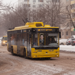 Відсутність трамваїв і тролейбусів