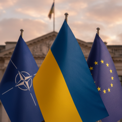 Флаги Европейского Союза и Украины