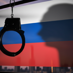 Логотип ЕС и денежные купюры