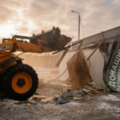 Kyiv removes MAF: singer Burmaka criticizes demolition of shops near hospital