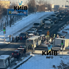 Дорога на Харьковском шоссе в Киеве