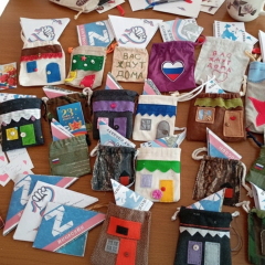 Schoolchildren making cards for Russian soldiers