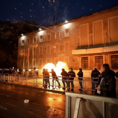 Протесты в Албании против коррупции