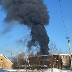 Беспилотники атаковали НПЗ Лукойла в Коми