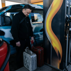 Gas station, petrol, price, quality, expert, winter