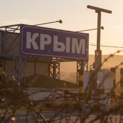 Empty flights and fuel shortage in Crimea