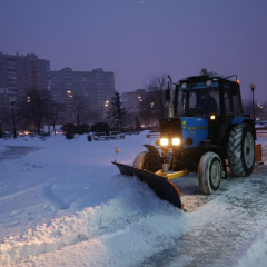 Снігопад у Києві: автівки на дорогах