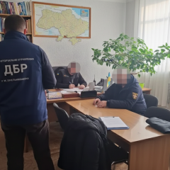 ДБР объявило подозрение руководителям ГСЧС: закупка бракованных костюмов химзащиты за 14 млн