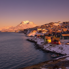 Record heat in Greenland, frost in Ukraine
