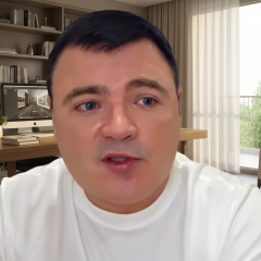 Блогер Криндушкін розповідає про переваги квітів