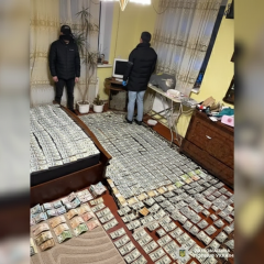 Врачи-взяточники задержаны за мошенничество