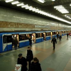 Тело человека на станции метро